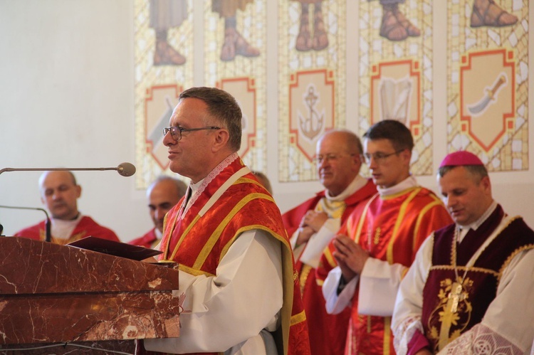 Mogilno. Błogosławieństwo organów i żyrandoli