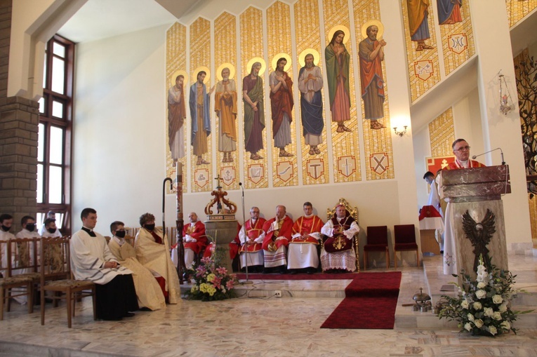 Mogilno. Błogosławieństwo organów i żyrandoli