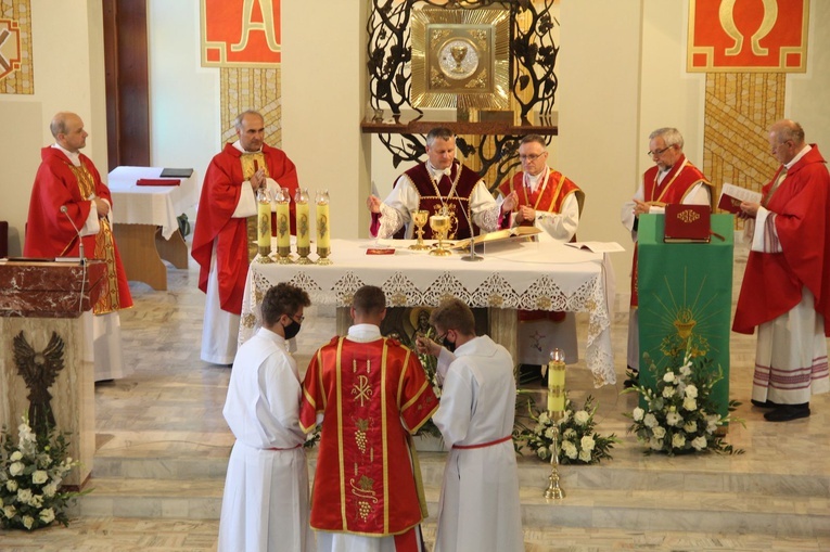 Mogilno. Błogosławieństwo organów i żyrandoli