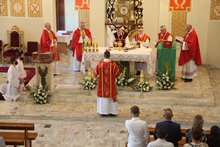 Mogilno. Błogosławieństwo organów i żyrandoli