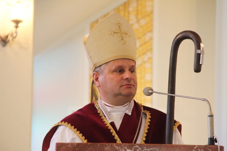 Mogilno. Błogosławieństwo organów i żyrandoli