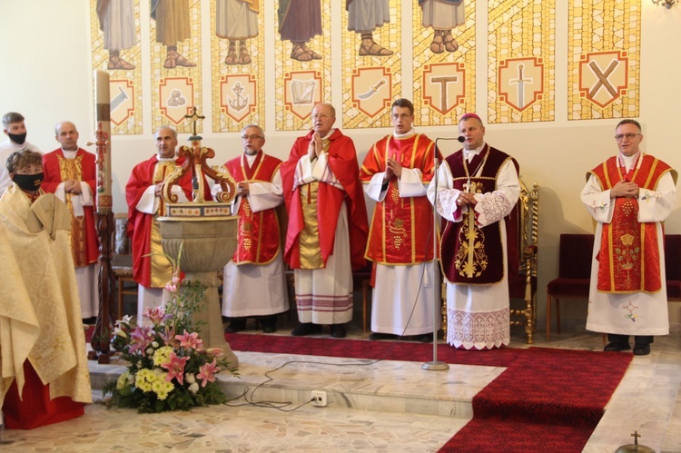 Mogilno. Błogosławieństwo organów i żyrandoli