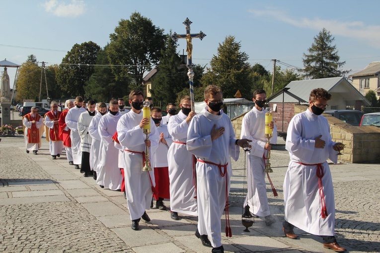 Mogilno. Błogosławieństwo organów i żyrandoli