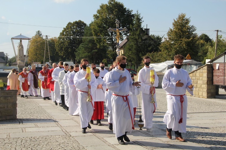 Mogilno. Błogosławieństwo organów i żyrandoli