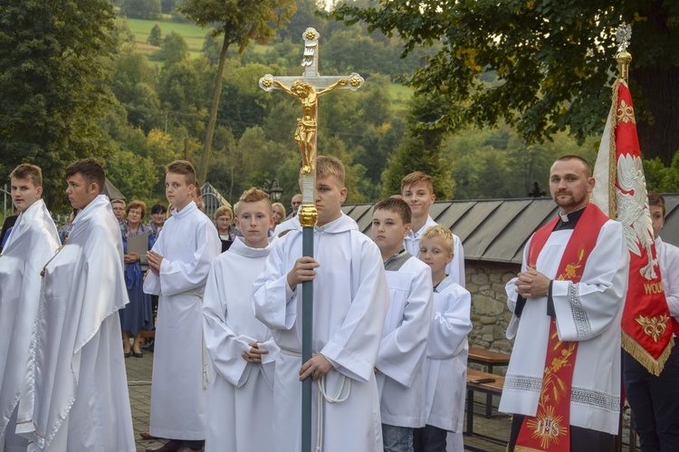 Ochotnica Dolna. Poświęcenie placu pod budowę nowego kościoła