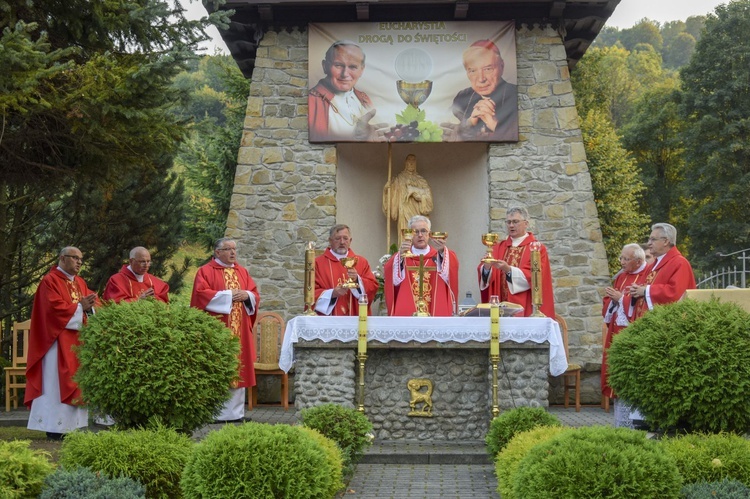 Ochotnica Dolna. Poświęcenie placu pod budowę nowego kościoła