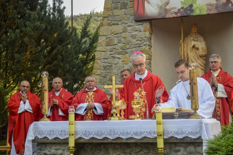 Ochotnica Dolna. Poświęcenie placu pod budowę nowego kościoła