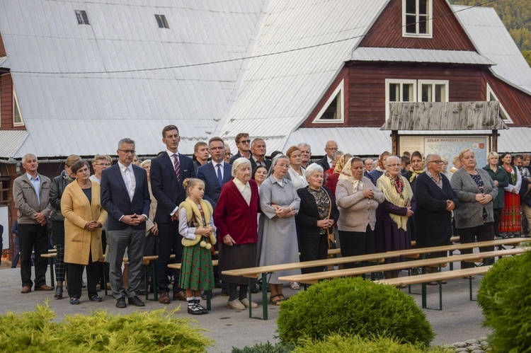 Ochotnica Dolna. Poświęcenie placu pod budowę nowego kościoła