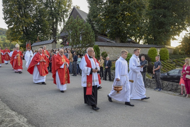 Ochotnica Dolna. Poświęcenie placu pod budowę nowego kościoła