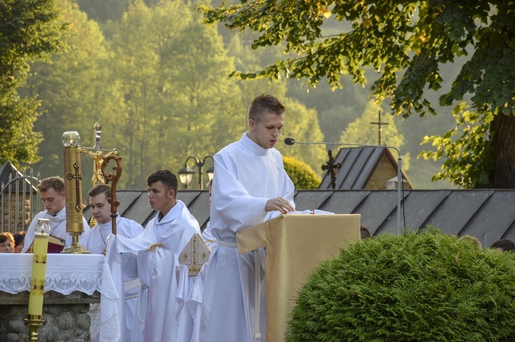 Ochotnica Dolna. Poświęcenie placu pod budowę nowego kościoła