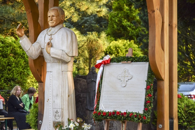 Ochotnica Dolna. Poświęcenie placu pod budowę nowego kościoła