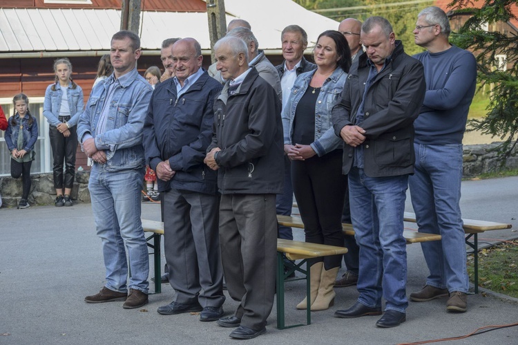 Ochotnica Dolna. Poświęcenie placu pod budowę nowego kościoła