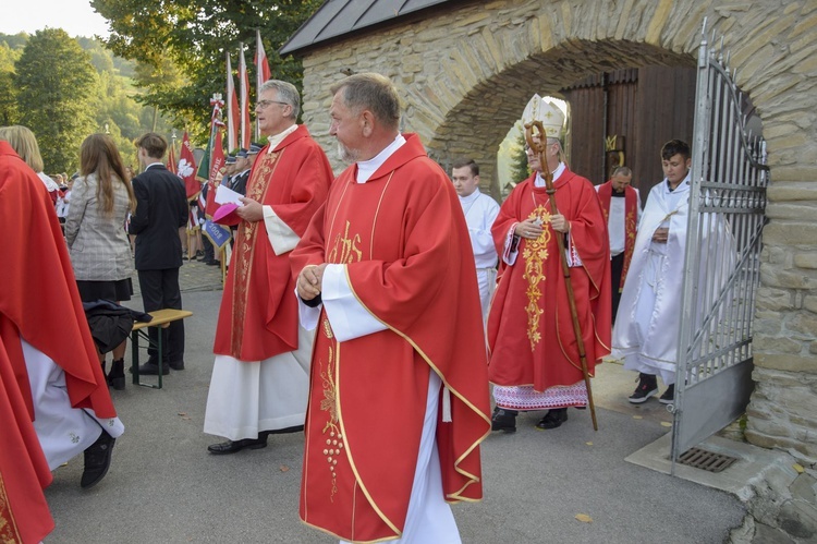 Ochotnica Dolna. Poświęcenie placu pod budowę nowego kościoła