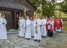 Ochotnica Dolna. Poświęcenie placu pod budowę nowego kościoła