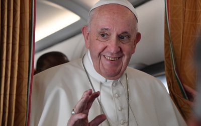 Papież Franciszek z pokładu samolotu: jestem wdzięczny za ciepłe przyjęcie