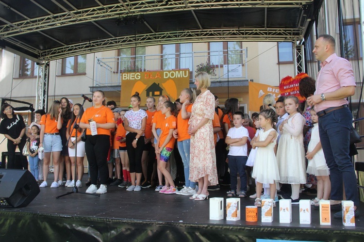 Gmina Łużna. Bieg dla domu