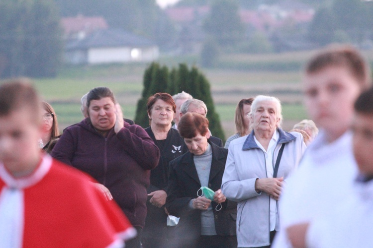 Poświęcenie krzyża w Róży