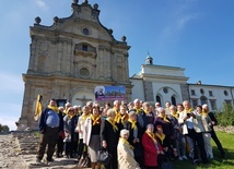 Pątnicy GMOP na Świętym Krzyżu.