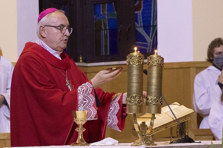 Bierzmowani w parafii św. Krzysztofa na Piaskach