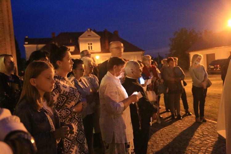 Procesja z Maryją z Kibeho