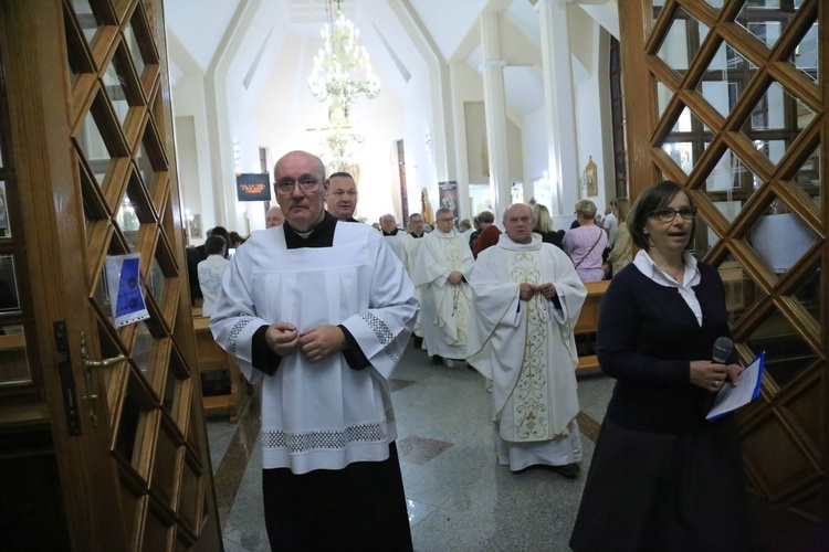 Procesja z Maryją z Kibeho