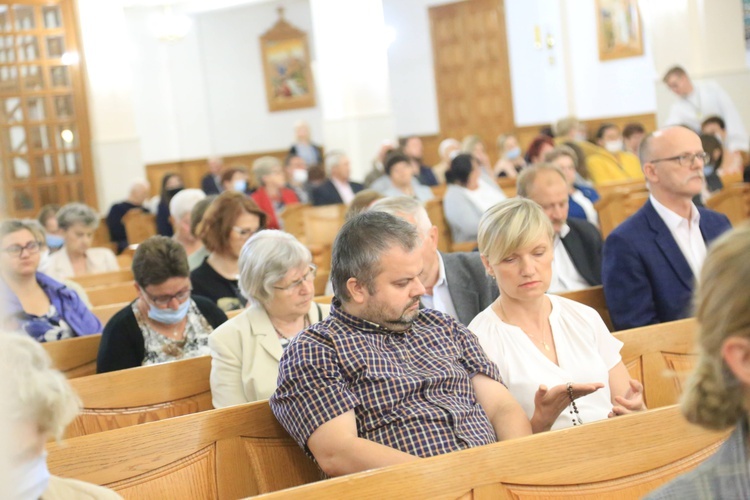 Procesja z Maryją z Kibeho