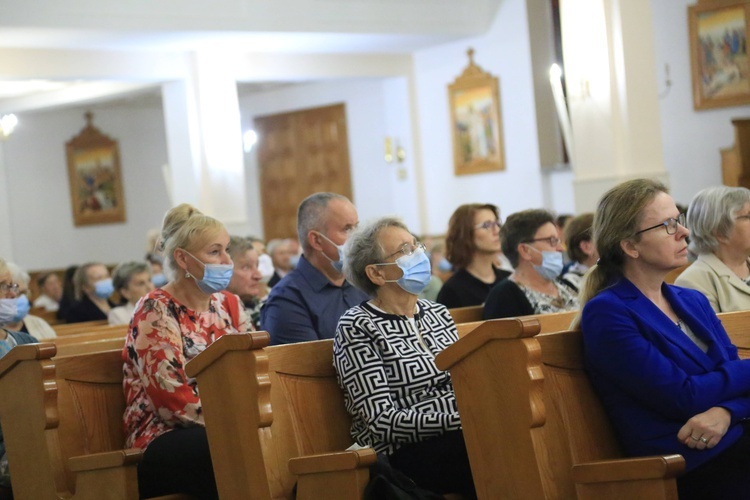 Procesja z Maryją z Kibeho