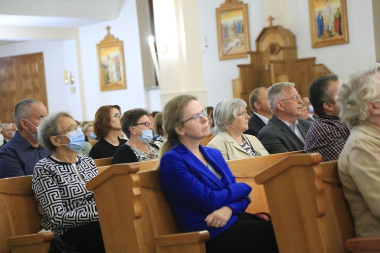 Procesja z Maryją z Kibeho