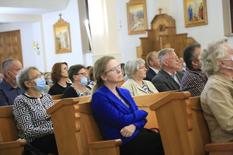 Procesja z Maryją z Kibeho