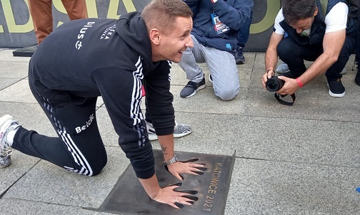 Katowice. Aleja Gwiazd Siatkówki z kolejnymi nazwiskami