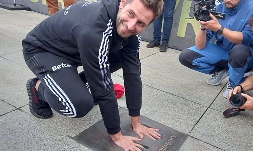 Katowice. Aleja Gwiazd Siatkówki z kolejnymi nazwiskami