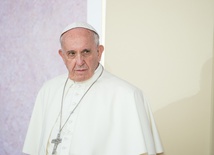 Papież na konferencję w Warszawie
