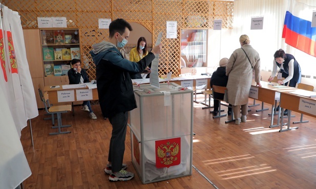 Rosja: frekwencja w wyborach do parlamentu przekroczyła 25 procent