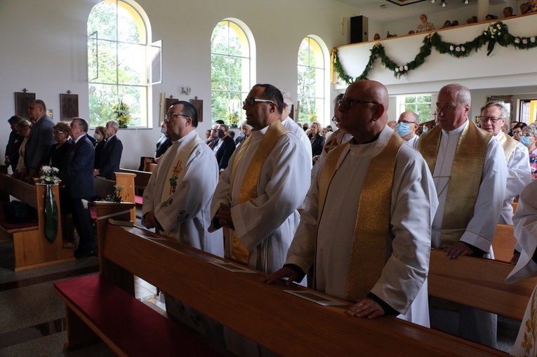 Konsekracja kościoła filialnego pw. Jana Pawła II w Pruszowicach