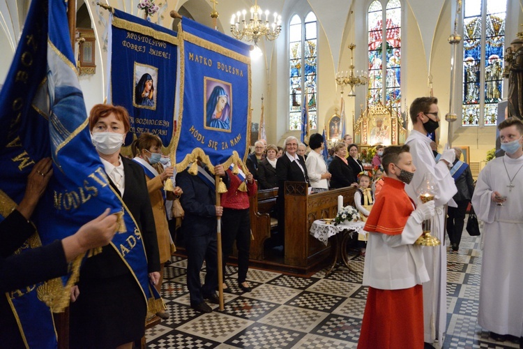 20-lecie Apostolstwa Dobrej Śmierci w parafii MBWW w Kluczborku