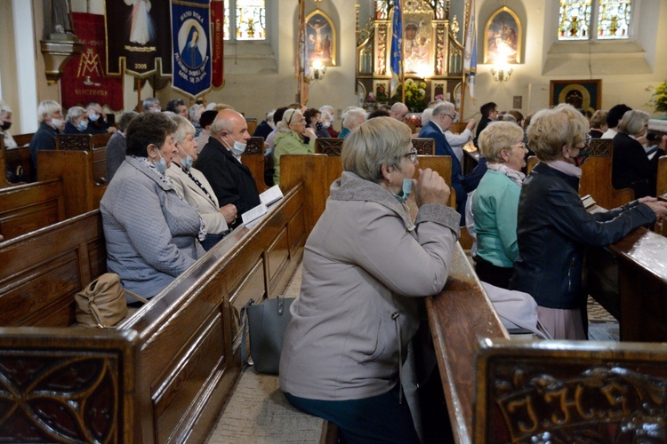 20-lecie Apostolstwa Dobrej Śmierci w parafii MBWW w Kluczborku