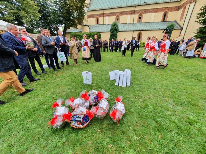 Diecezjalne dożynki w Rudach