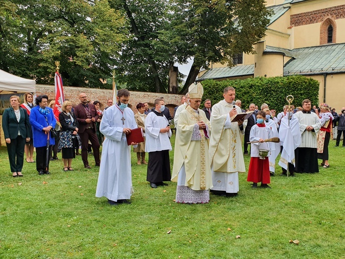 Diecezjalne dożynki w Rudach