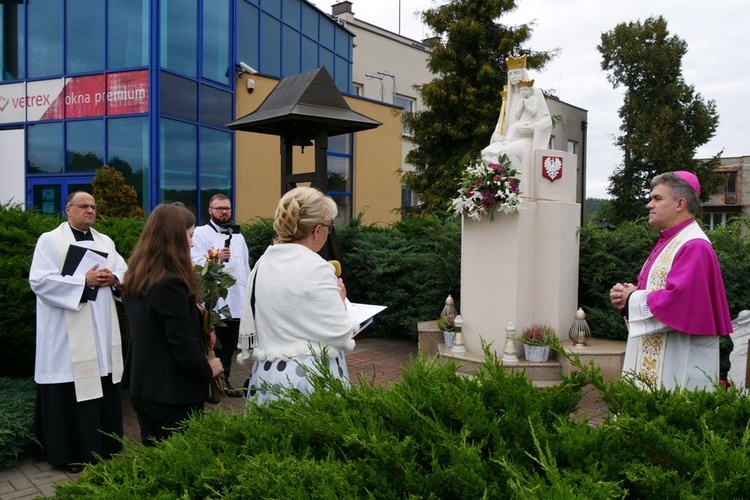 Modlitwę poprowadził bp Zbigniew Zieliński. W uroczystości udział wzięli m.in. przedstawiciele władz samorządowych.