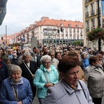 Procesja z relikwiami św. Stanisława i św. Doroty przez Wrocław