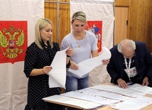 Jedna Rosja zdobywa 48 proc. w wyborach, przeliczono 70 proc. głosów