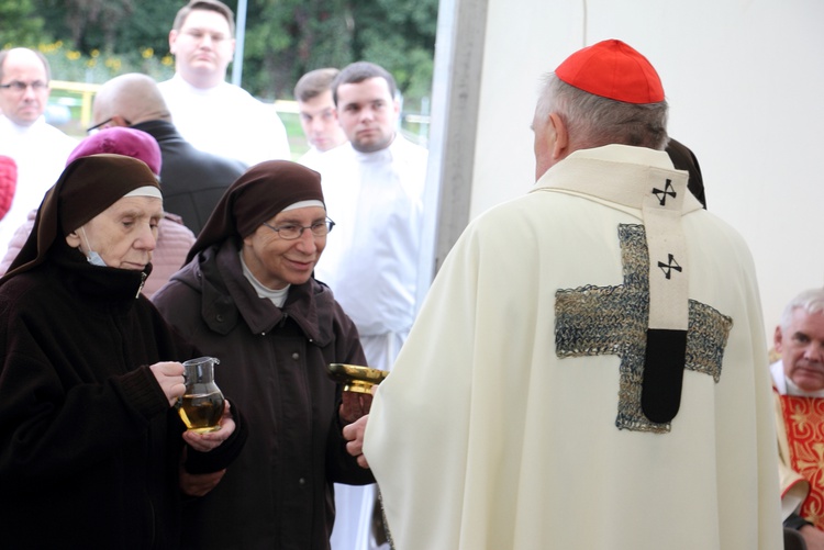 Niewidomi u grobu bł. matki Czackiej