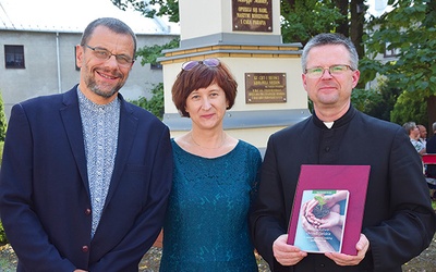 ▲	Parą odpowiedzialną sektora kujawskiego są Barbara i Krzysztof Stasiakowie, zaś doradcą duchowym – ks. Robert Awerjanow.
