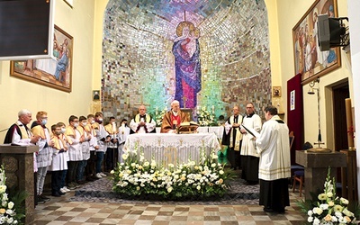 ▲	Eucharystii w niedzielę 19 września przewodniczył bp Piotr Libera.