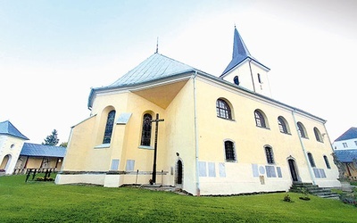 Zgromadzenie Najświętszych Serc Jezusa i Maryi jest właścicielem miejscowych obiektów sakralnych od 1972 r.