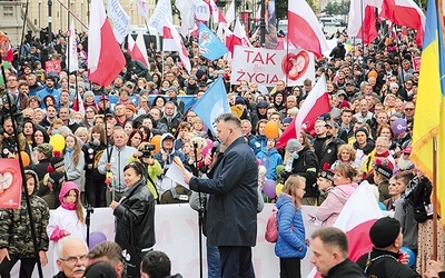 W pochodzie wzięły udział rodziny, organizacje i stołeczne wspólnoty.