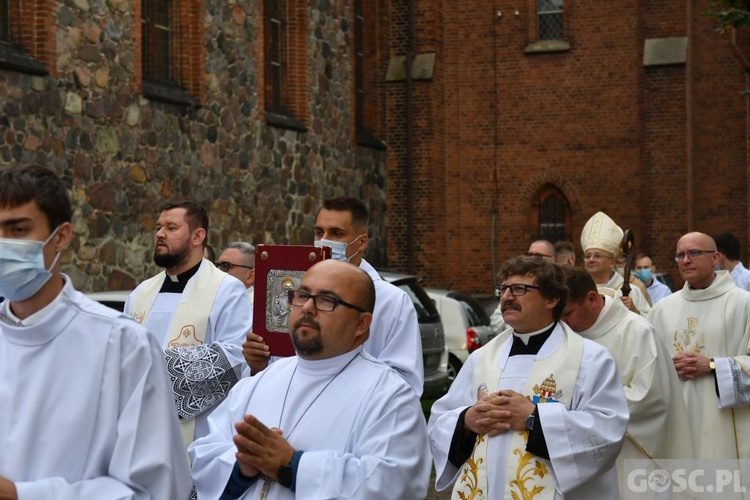 Konsekracja ołtarza w Rzepinie