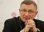 Bp Zadarko wyjaśnia kontrowersje związane z Centrum Integracji Cudzoziemców