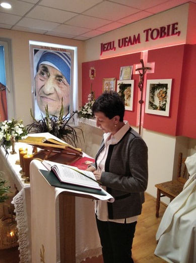 Instalacja relikwii św. Ojca Pio w kaplicy nowosolskiego szpitala