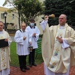 Dębica. Poświęcenie figury św. o. Pio
